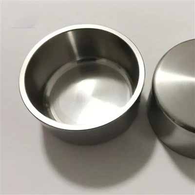 Creusets en molybdène fritté